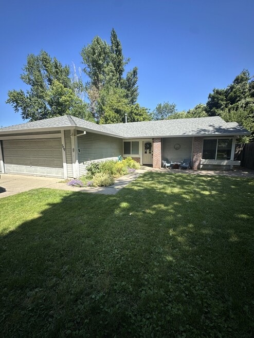 Building Photo - 779 Victorian Park Dr