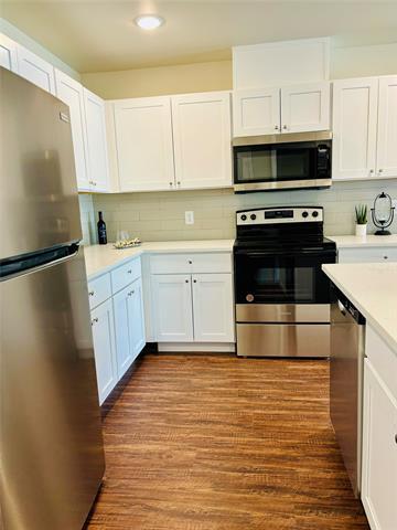 Building Photo - 6215 Roby Dr