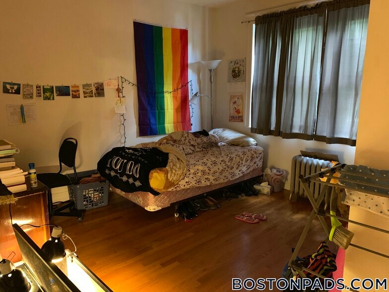 Building Photo - 27 Egremont Rd