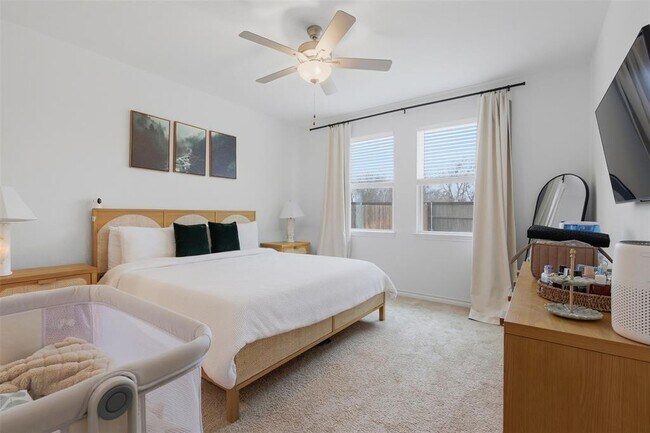 Building Photo - 203 Stinchcomb Rd