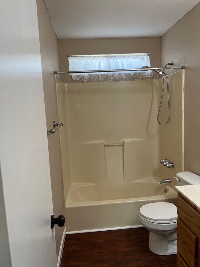Building Photo - Affordable  2 Story Home 3 Bedroom 2.5 Bat...