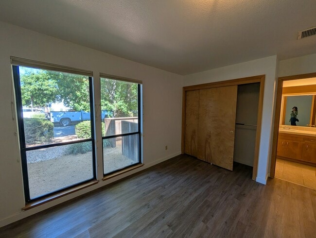 Building Photo - 1285 Antelope Ave