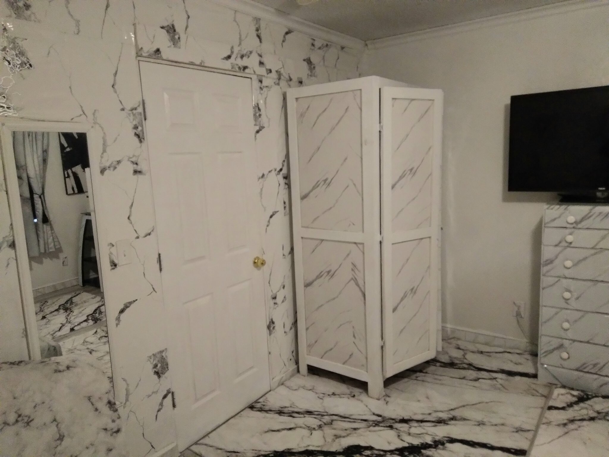 Building Photo - 2380 S Bardell Ave