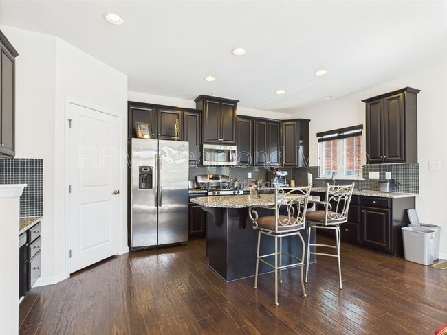 Building Photo - 2200 Liesfeld Parkway