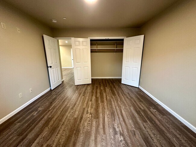 Building Photo - 259 Hodgson St