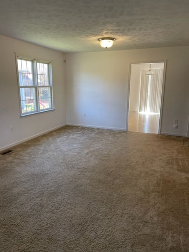 Building Photo - 308 4th St