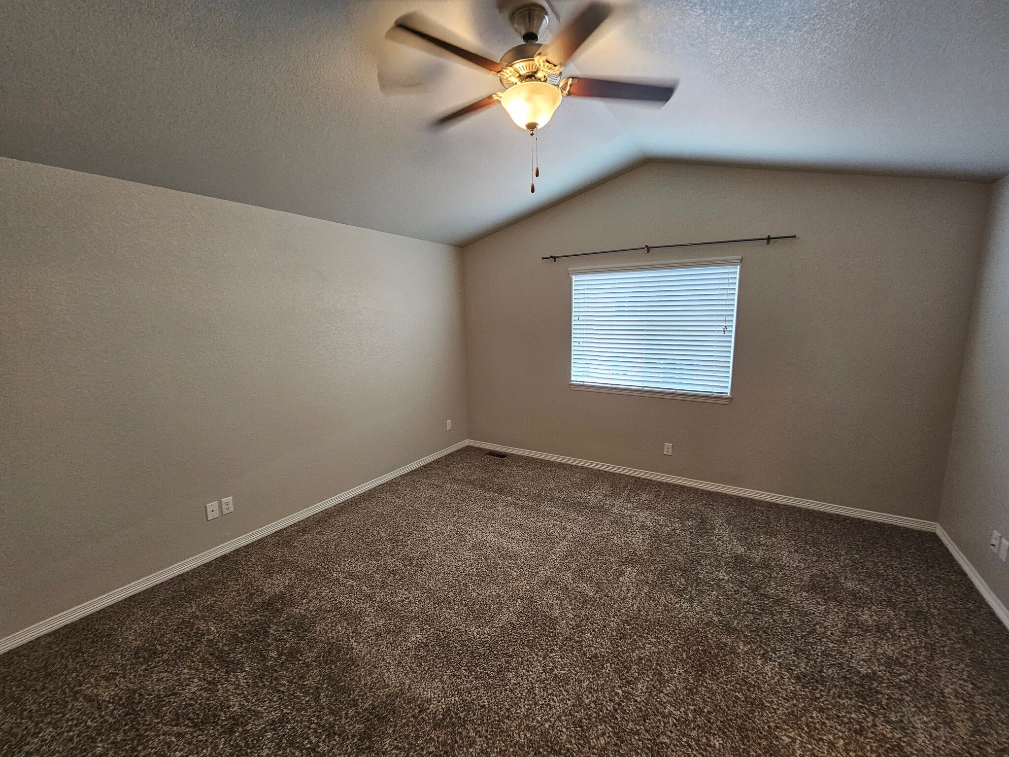 Building Photo - 9815 Silver Stirrup Dr