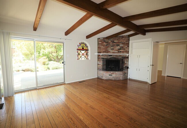 Building Photo - 25 Genevra Rd