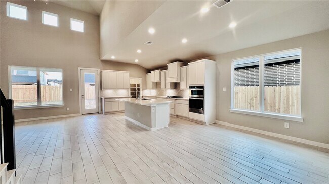 Building Photo - 29219 Pikes Peak Dr