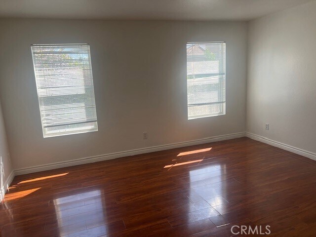 Building Photo - 1808 Cave St