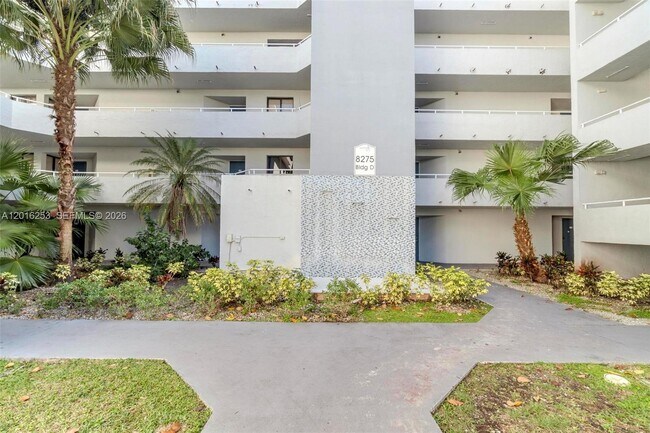 Building Photo - 8275 SW 152nd Ave