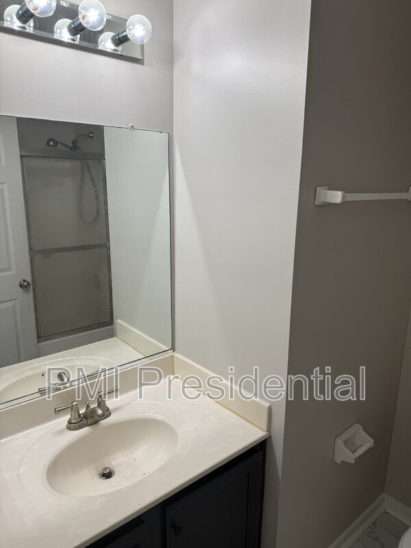 Building Photo - 1213 Magnolia Pointe Blvd