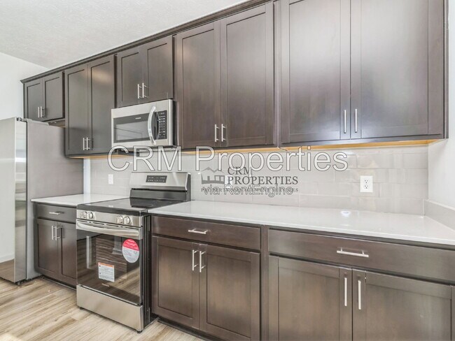 Building Photo - 3489 Briarwick Dr