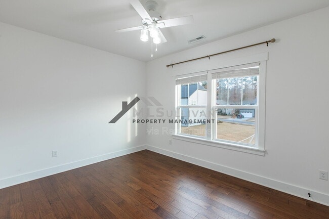 Building Photo - 1121 Crested Jay Dr