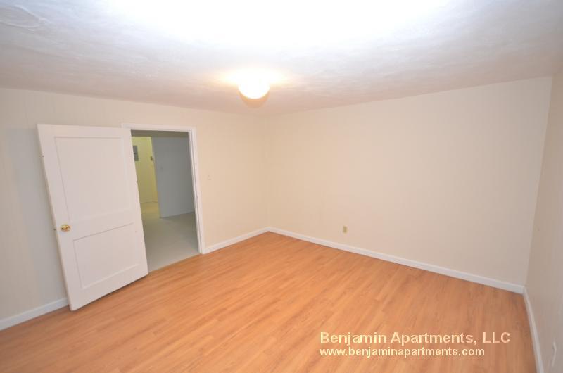 Building Photo - 119 Sutherland Rd