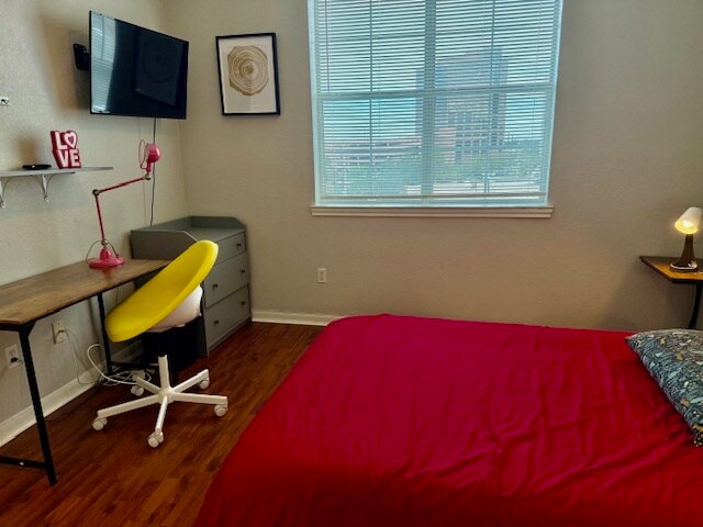 Building Photo - 860 N Orange Ave