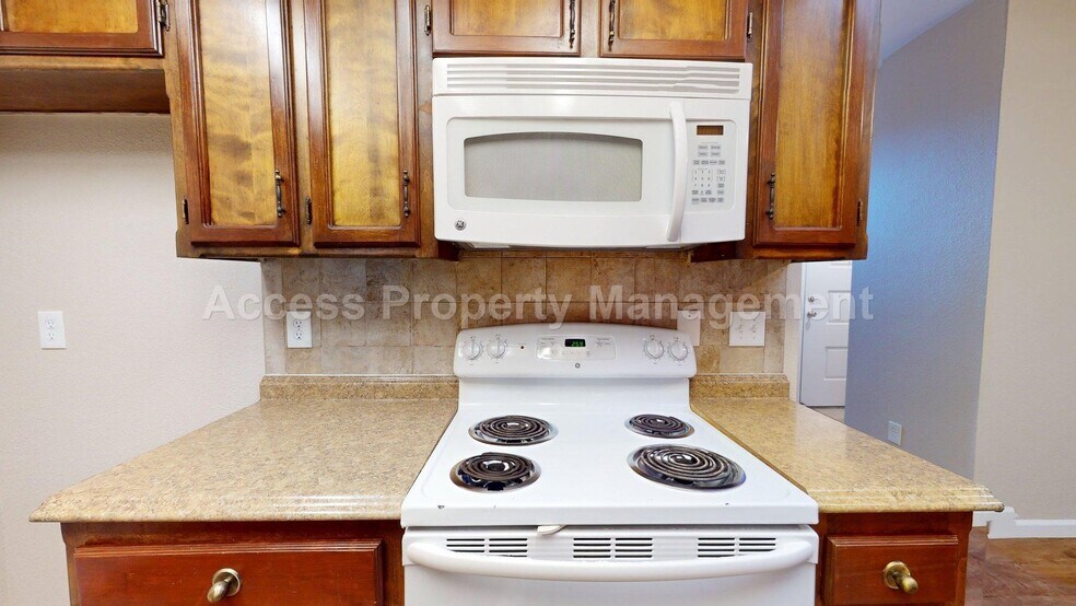 Building Photo - 3603 San Clemente Ave