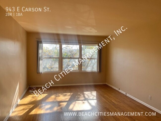 Building Photo - 943 E Carson St