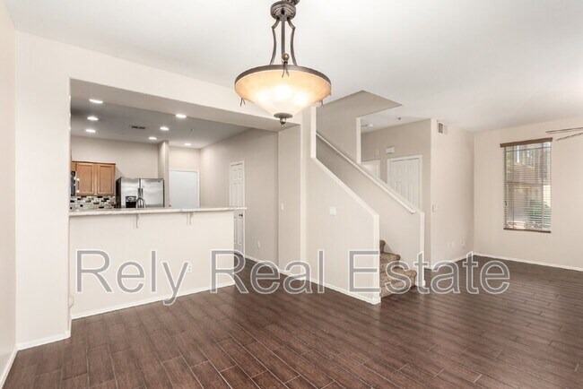 Building Photo - 1225 N 36th St