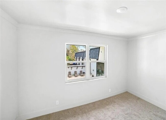 Building Photo - 2bedr 2bath Conveniently located in the Village