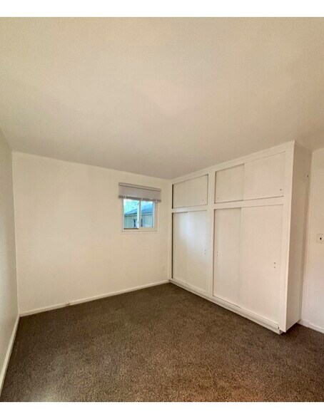 Master bedroom 2 - 8095 Monroe Blvd