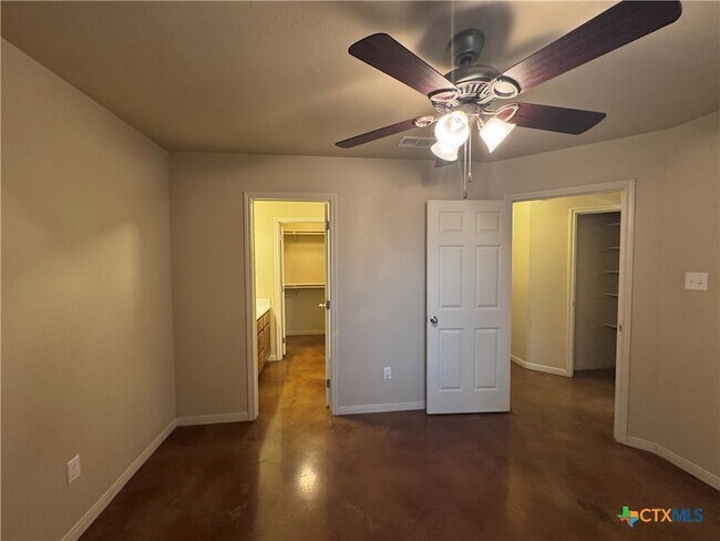 Building Photo - 1523 Aztec Trce