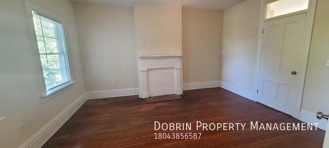 Building Photo - Renovated 5BD: Huge Living Room - Next to ...
