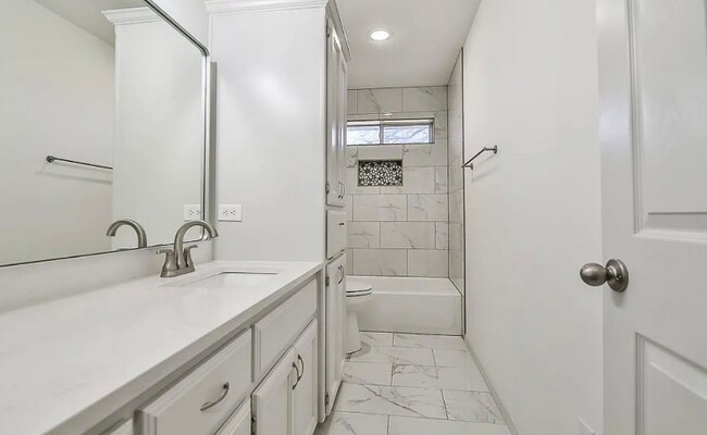 Building Photo - 2514 Marlboro St
