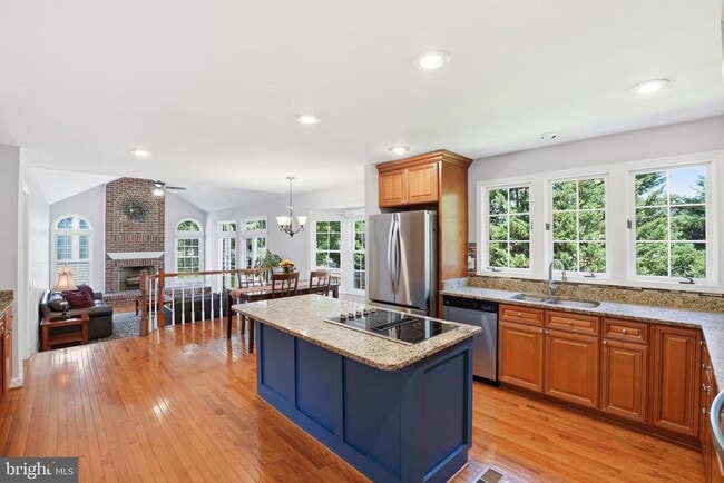 Building Photo - 14332 Cartwright Way