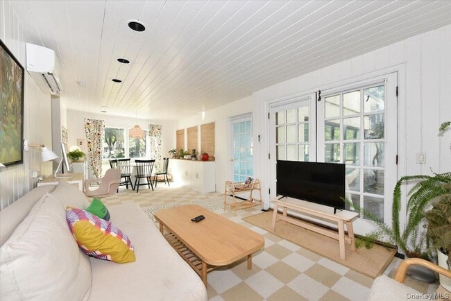 Building Photo - 3 Mill Pond Ln