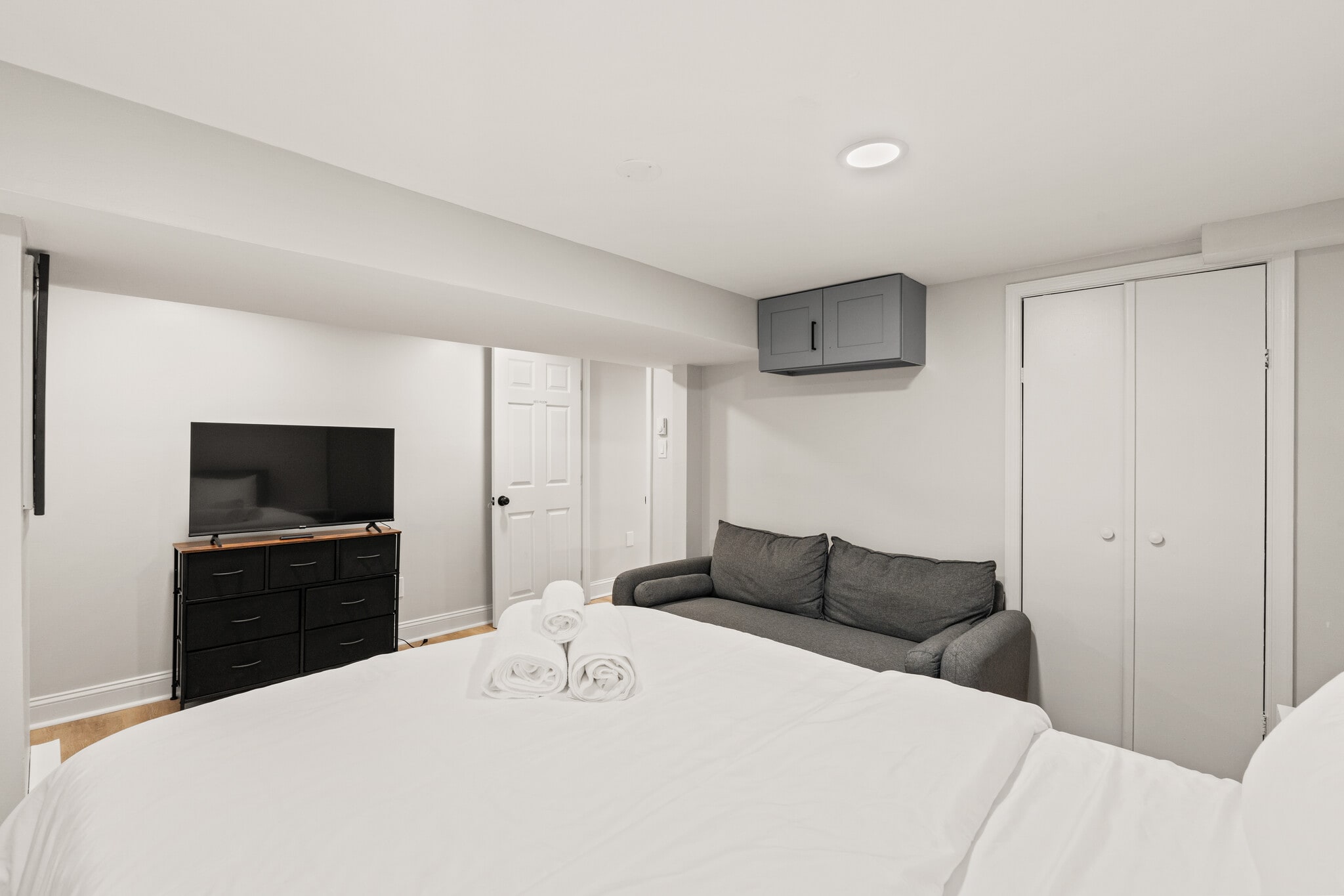 Building Photo - 613 Harvard St NW