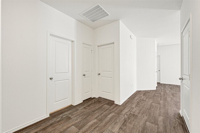 Building Photo - 3715 Axyl Run Ct