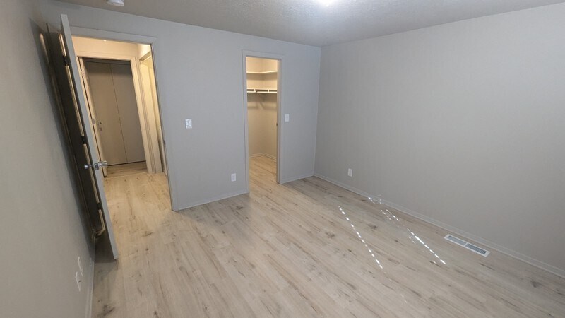 Building Photo - 600 N 2450 E