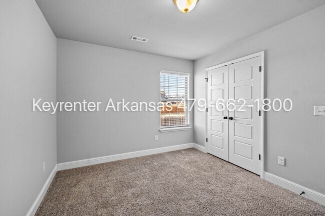 Building Photo - Gorgeous 4-Bedroom Home with Stainless Appliances & Pond View