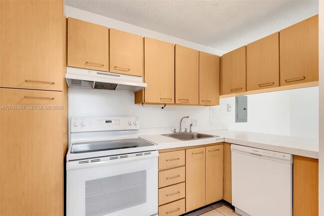 Building Photo - 13787 SW 66th St