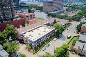 Building Photo - 3208 Cole Ave