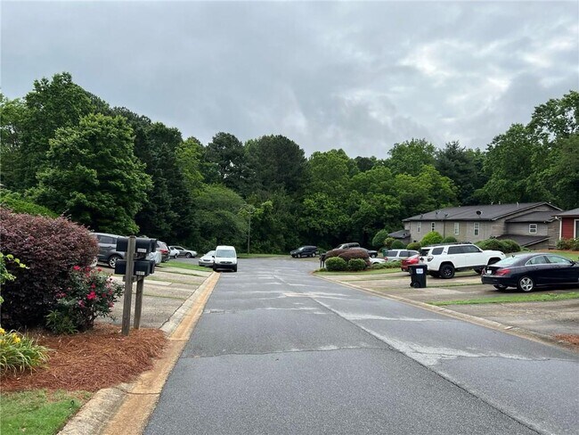 Building Photo - 1717 Wynndowne Trail