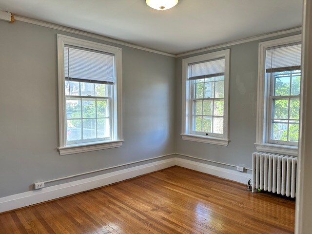 Building Photo - 301 N New St