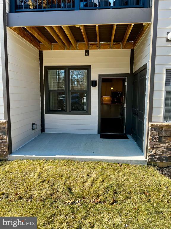 Building Photo - 10421 Resort Road