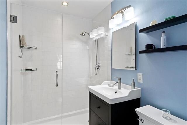 Building Photo - 357 Varick St
