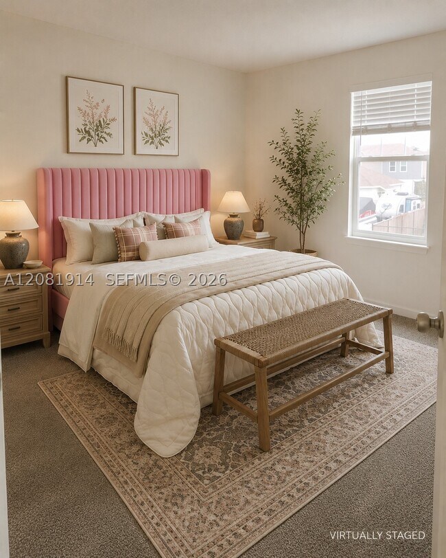 Building Photo - 890 Timberland Dr