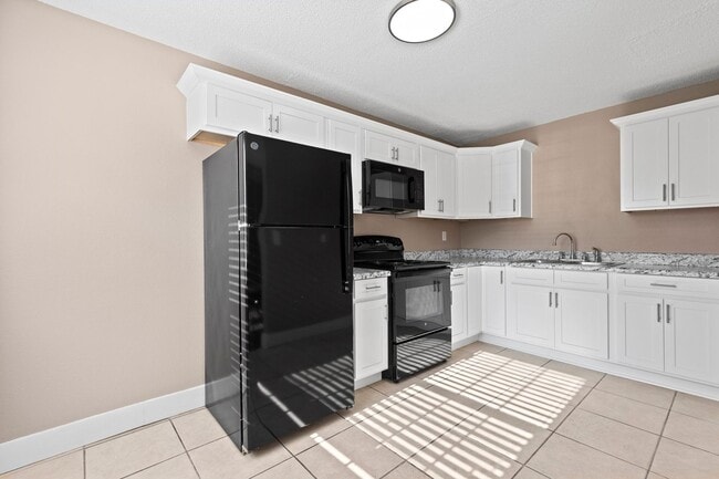 Building Photo - 1 Bedroom Cottage in Fort Walton Beach!