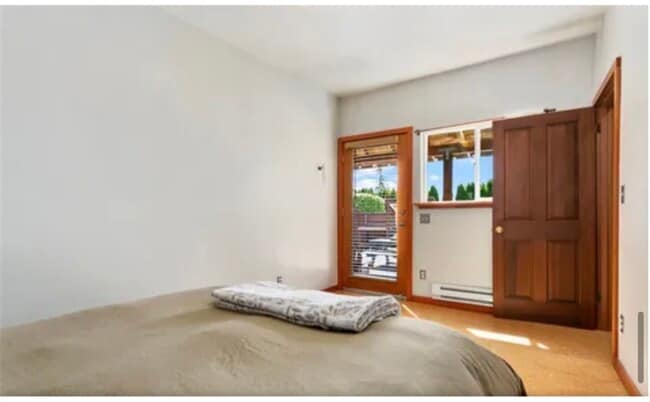 Building Photo - 1000 W Indiana St