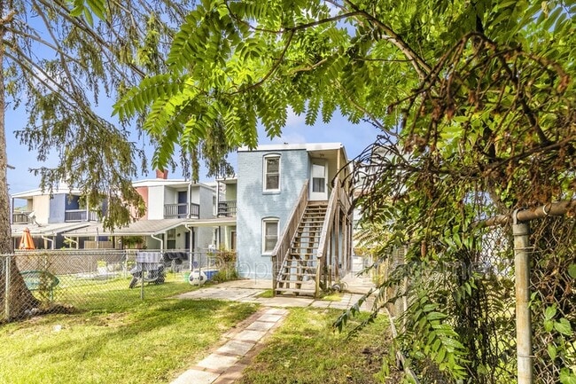 Building Photo - 152 E South St