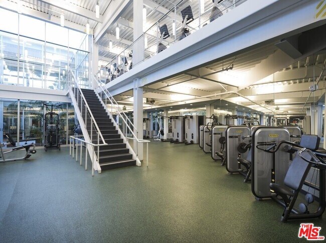 Building Photo - 13075 Pacific Promenade