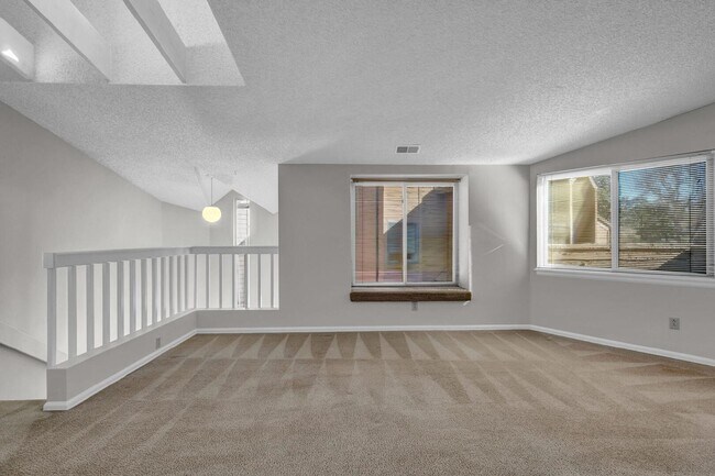 Building Photo - "Charming 2-Bedroom Townhouse in Colorado ...