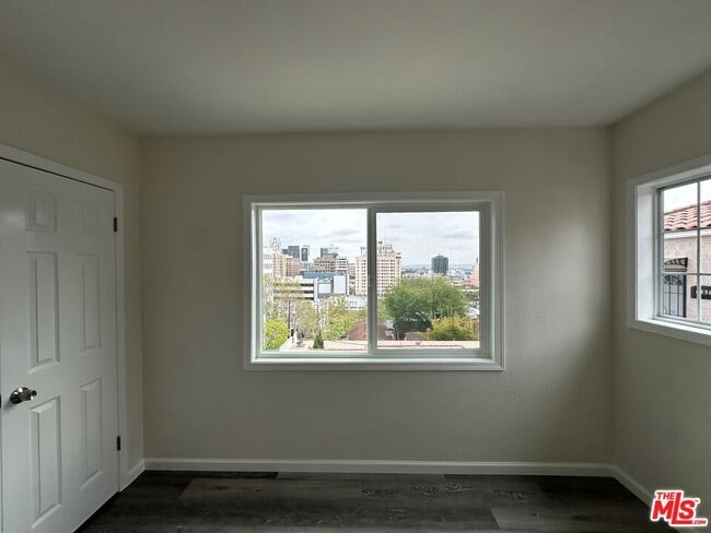Building Photo - 6326 Franklin Ave