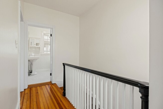 Building Photo - 3 Bedroom Home off of Patterson Ave **Avai...