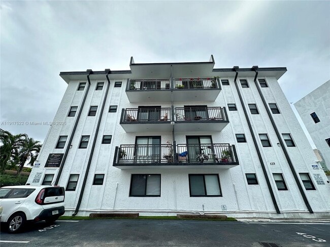 Building Photo - 529 SW 4th St