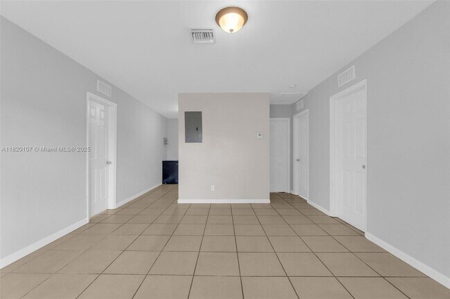 Building Photo - 1430 NW 27th Ave